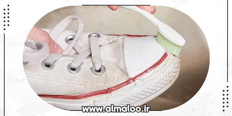 روش تمیز کردن کتونی سفید